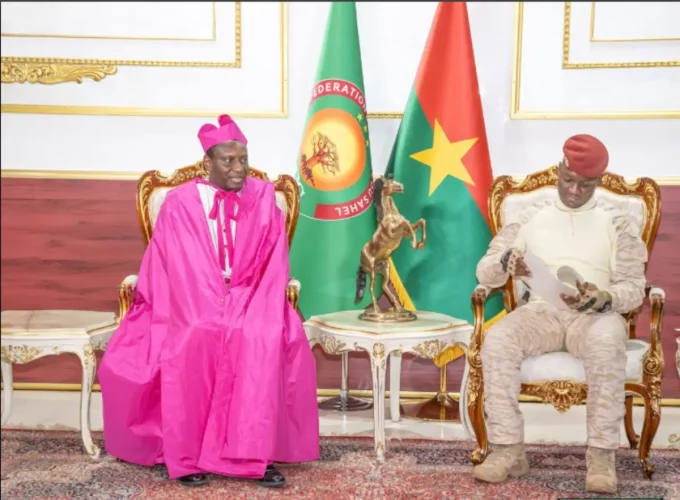 Burkina Faso : Monseigneur Éric Soviguidi présente ses lettres de créance au Président Ibrahim Traoré