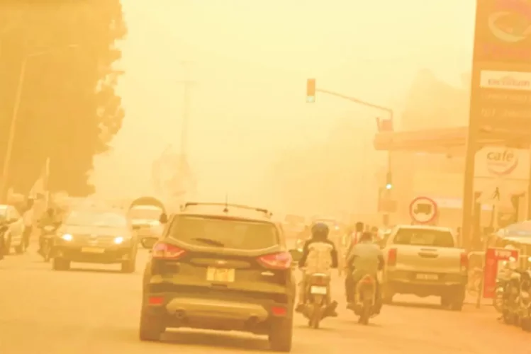 Pollution de l'air au Burkina Faso : le ministère de la Santé alerte sur une suspension de poussière