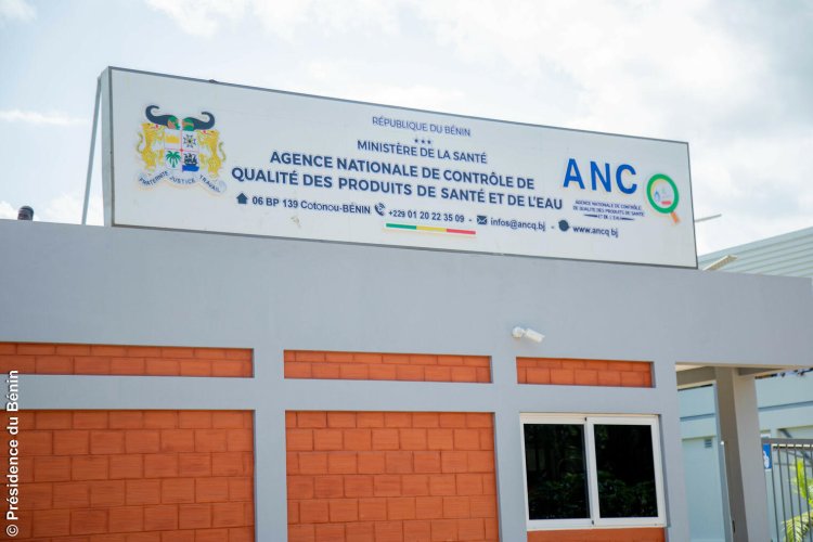 Abomey-Calavi : un laboratoire de référence érigé pour le contrôle de la qualité de l'eau et des produits de santé 