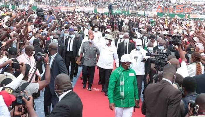 Alassane Ouattara au cours de son investiture au stade F. Houphouëboigny