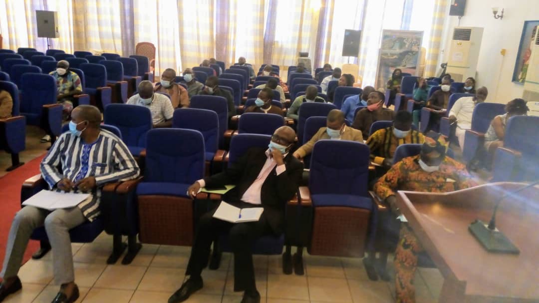 les participants à ...