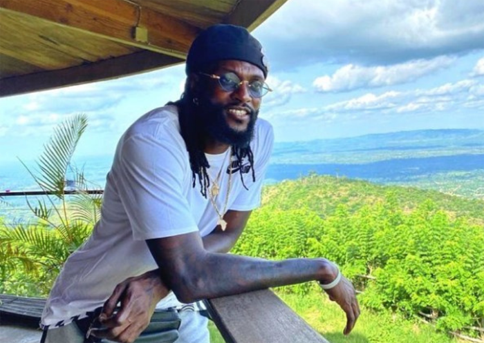 adebayor-femme-ex.png