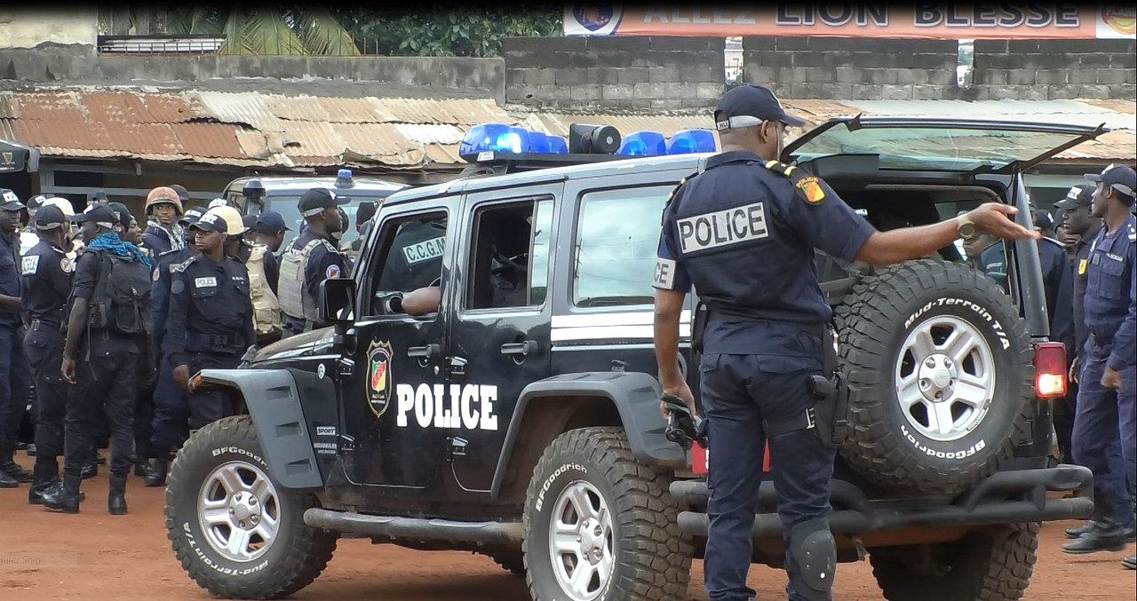 police_camerounaise.jpg