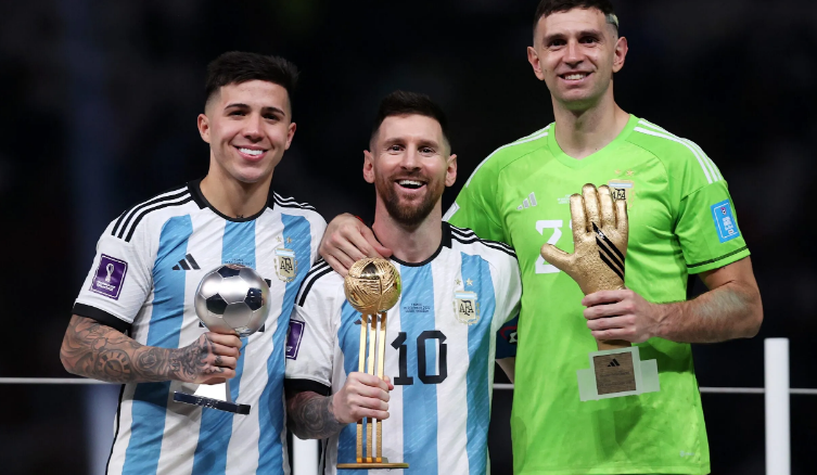 messi_et_deux.png