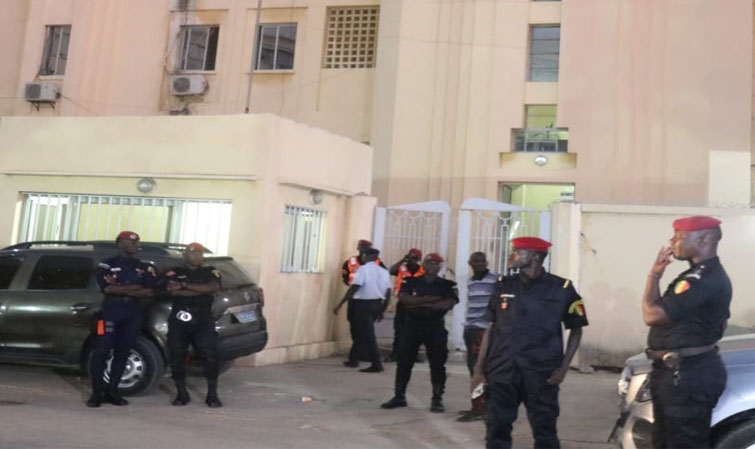 Sénégal: 02 députés de l&rsquo;opposition en garde à vue après la bagarre dans l&rsquo;hémicycle