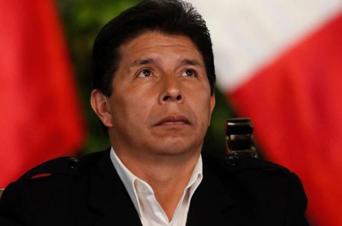 Pérou : le président Pedro Castillo destitué et mis aux arrêts après sa décision de dissoudre le parlement