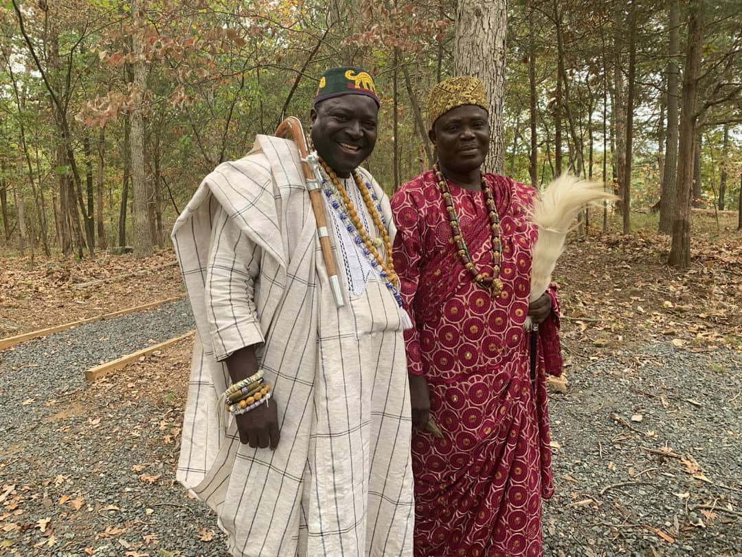 Le Roi Toffa IX et Denis Assongba prient en la mémoire des esclaves noirs