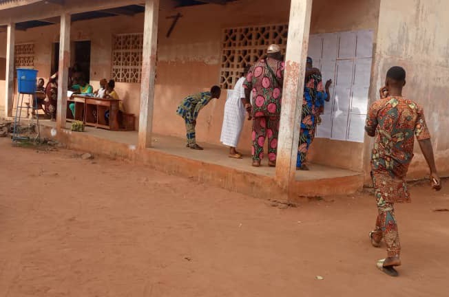 Législatives 2023 : L’affluence dans les bureaux de vote de la 5è circonscription électorale, voici le constat
