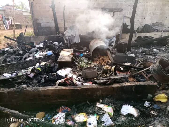 incendie_adjagbo.jpg