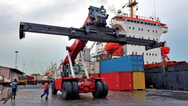 port_autonome_de_cotonou_2.jpg