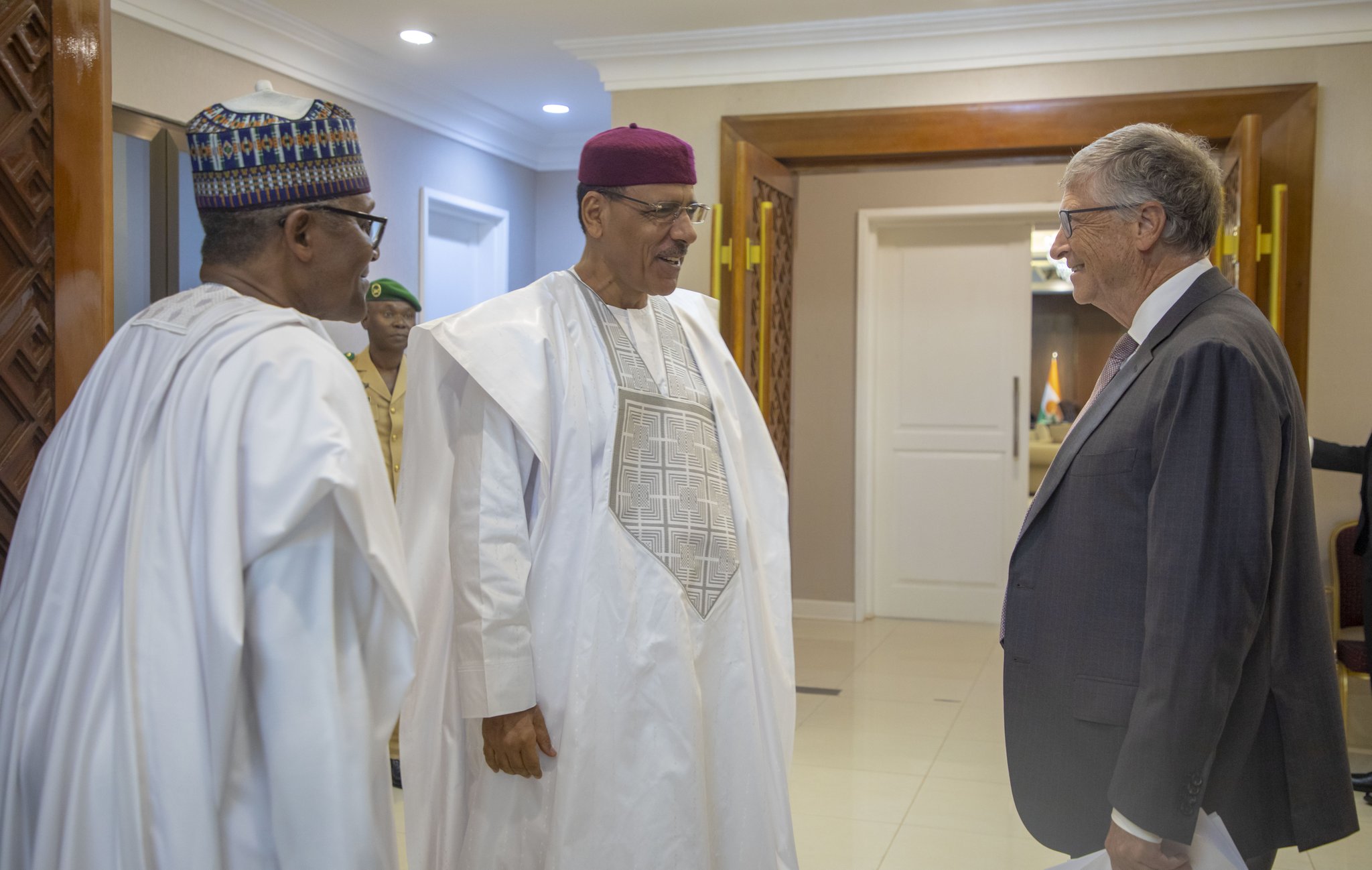 bill_gates_et_dangote_chez_bazoum.jpg