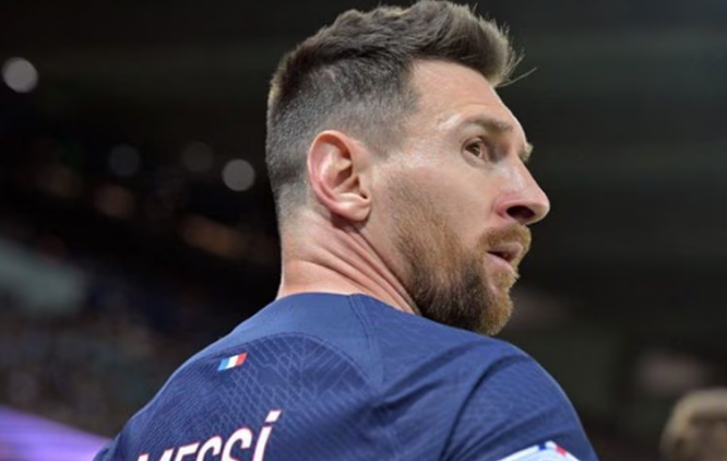 messi_arrete_a_pekin.png