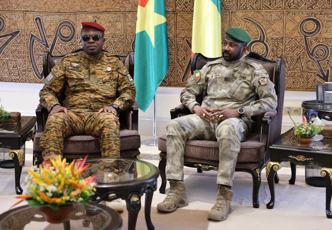 Afrique de l’Ouest : des révélations sur la quinzaine d’officiers formés aux USA, impliqués dans 12 coups d’État