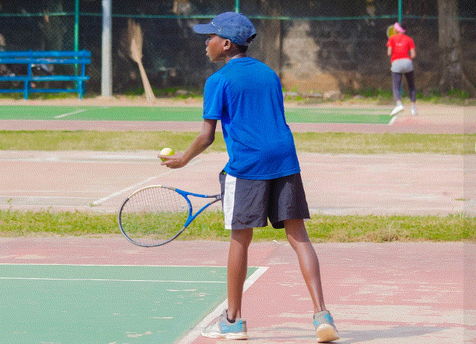 tennis_b.gif
