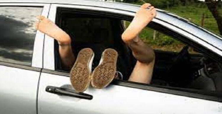 amour_dans_voiture.jpg