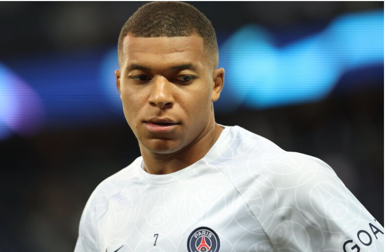 mbappe_25-4.png