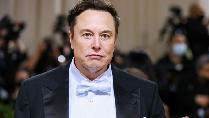 Panne mondiale de facebook : comment Elon Musk en a profité pour faire la pub à Twitter