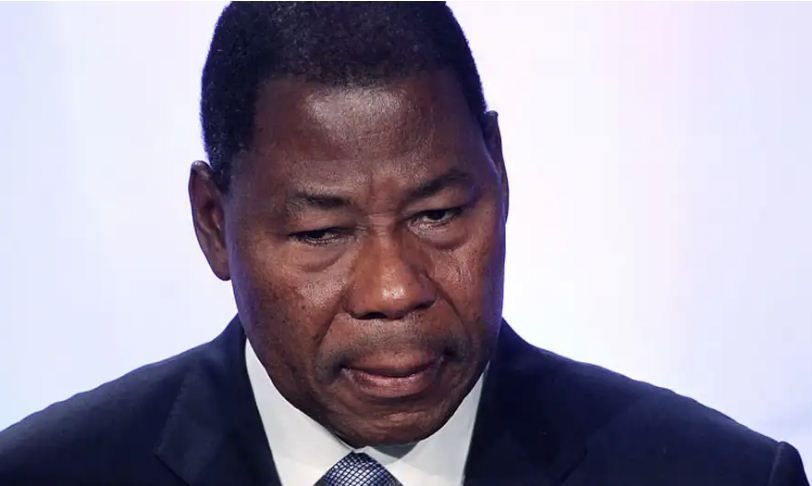 boni_yayi_pleure-3.jpg