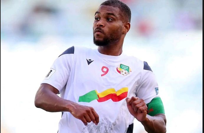 steve_mounie_22-2.jpg