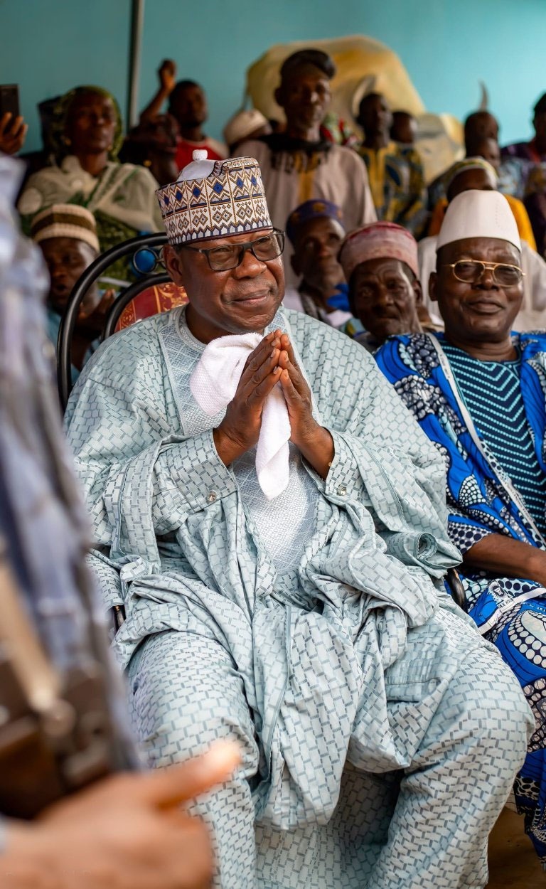 Boni Yayi admiratif des danses