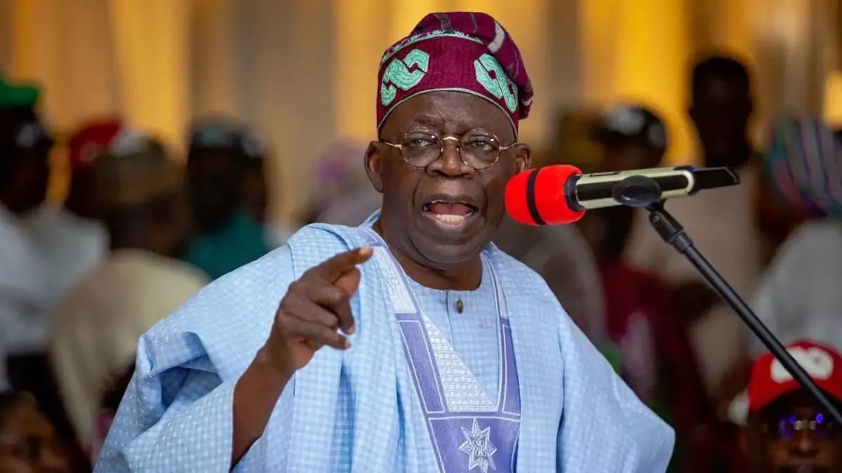 tinubu_bola.jpg