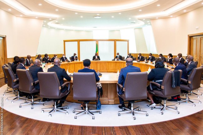 conseil_des_ministres-10-2-9.jpg