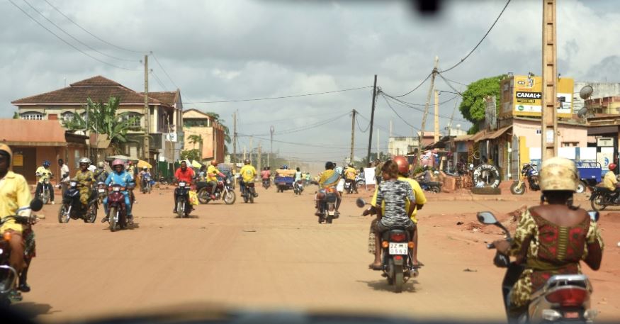 Saint-Valentin à Abomey-Calavi : frustrée par une déception amoureuse, elle boit l’eau de javel et atterrit aux urgences