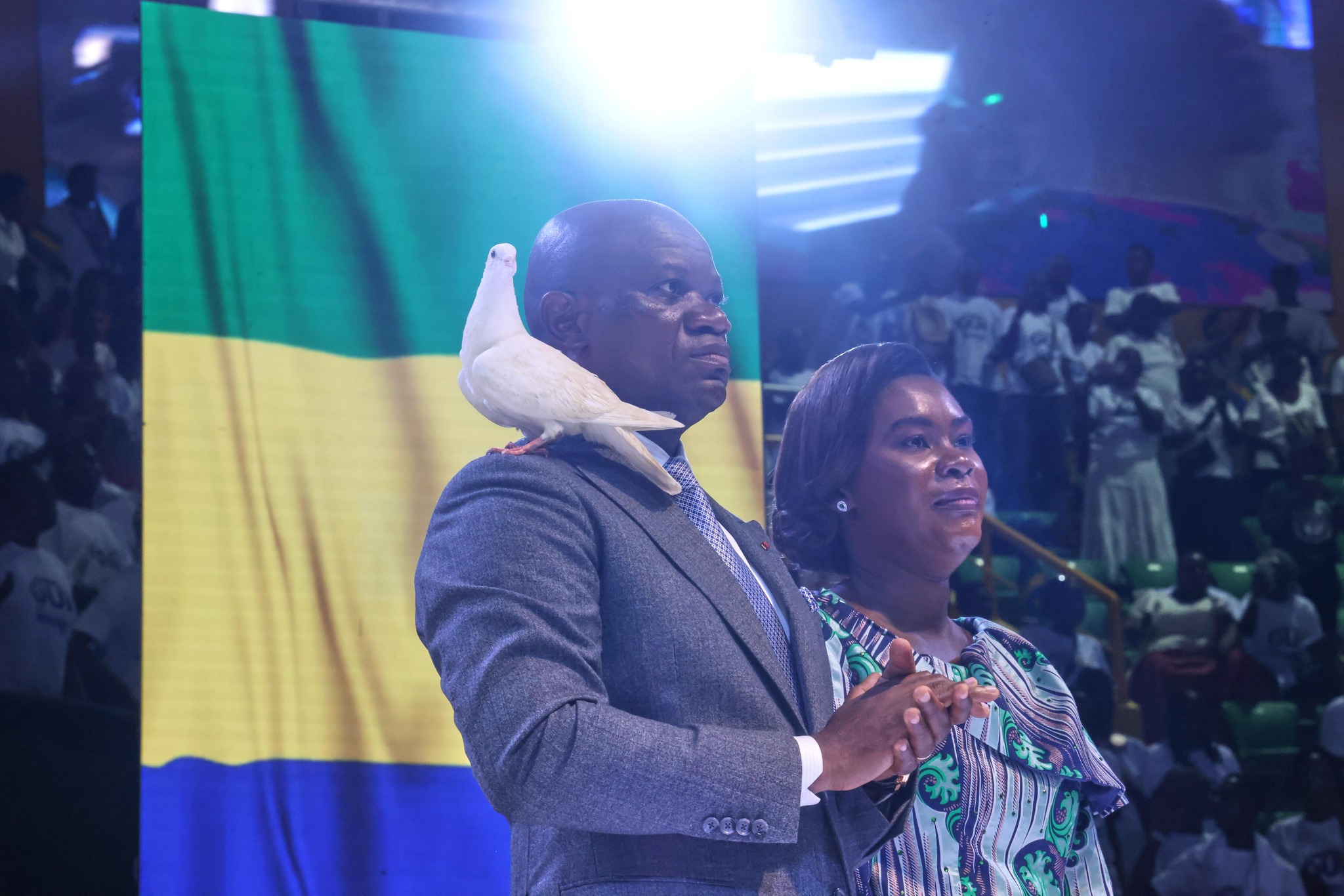 Gabon: fin du suspense, le général Oligui officialise sa candidature à la présidence