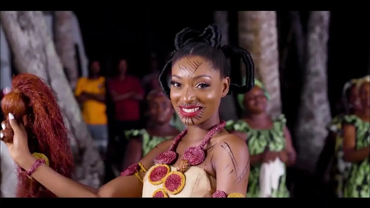 Côte d’Ivoire : la chanteuse Essy, ex Josée De Latour, frappée par un malheur