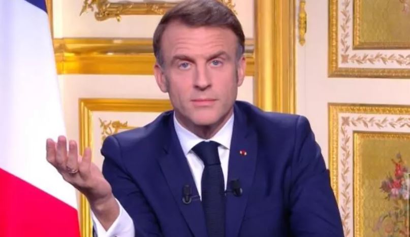 Emmanuel Macron giflé par sa femme ? Voici ce qu&rsquo;en dit l&rsquo;entourage du président français (vidéo)