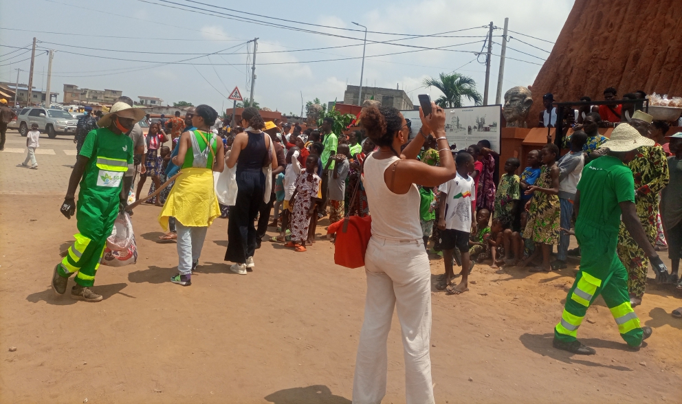 La agents de la SGDS en pleine activité à Porto-Novo