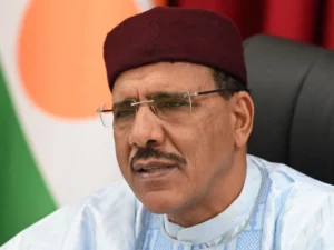 Un ex Premier ministre de Bazoum déchu de sa nationalité
