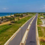 Cotonou : le démantèlement des constructions en matériaux précaires entamé sur la route des pêches
