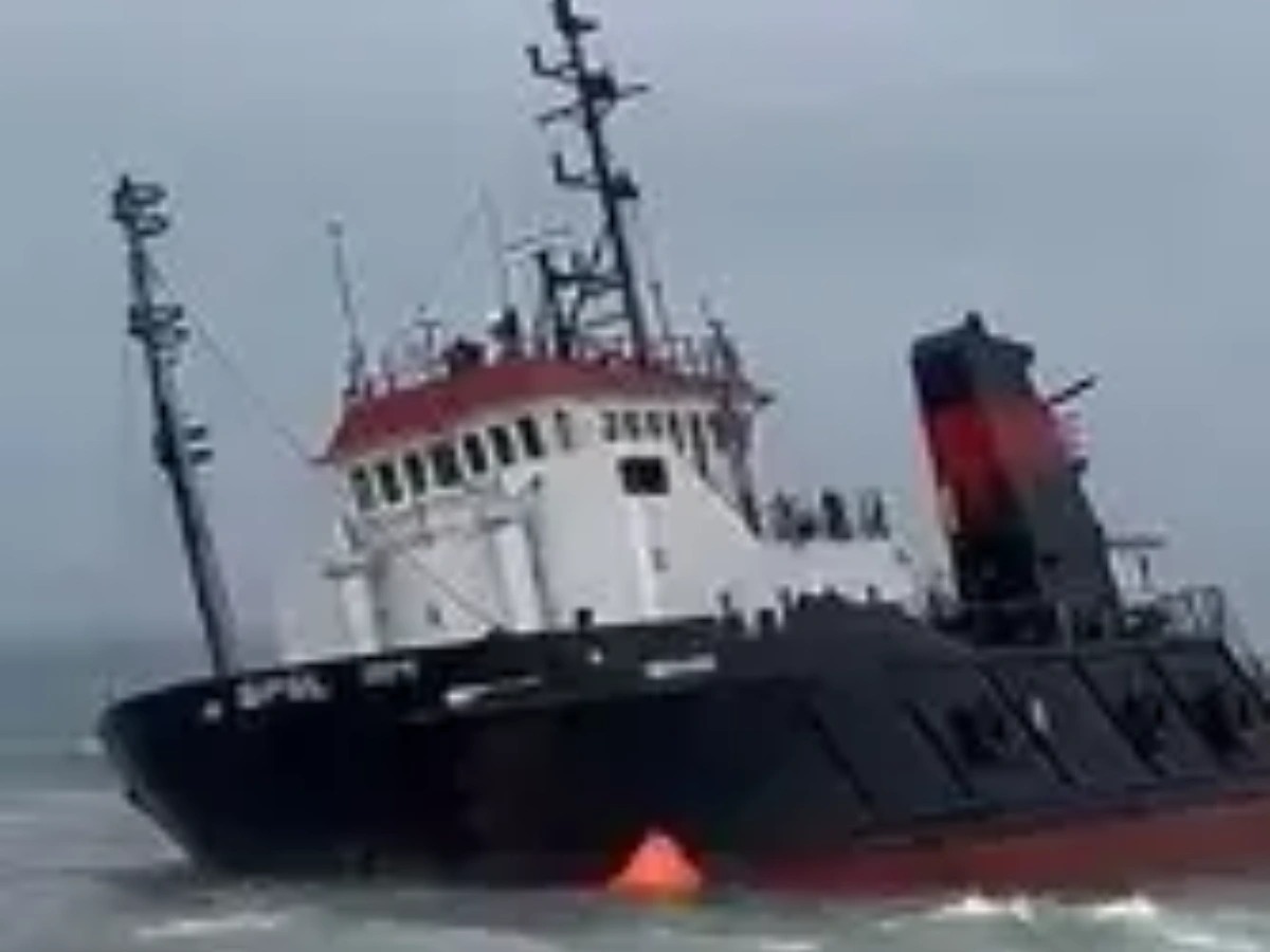 Navire SPSL UDEME échoué à Fidjrossè