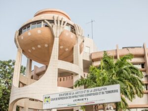 Bénin : à la Criet, l&rsquo;ex-chef du 12ème arrondissement de Cotonou Samuel Akindes s&rsquo;explique sur des faits l&rsquo;opposant à Lionel Talon