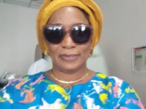 « Vous rentrez à la maison comme un frère de sang », Madame Francisco réagit à la citoyenneté béninoise accordée à Claudy Siar