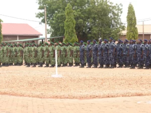 Bénin : remise de fourragère à 895 recrues de la police et des Eaux, Forêts et Chasse