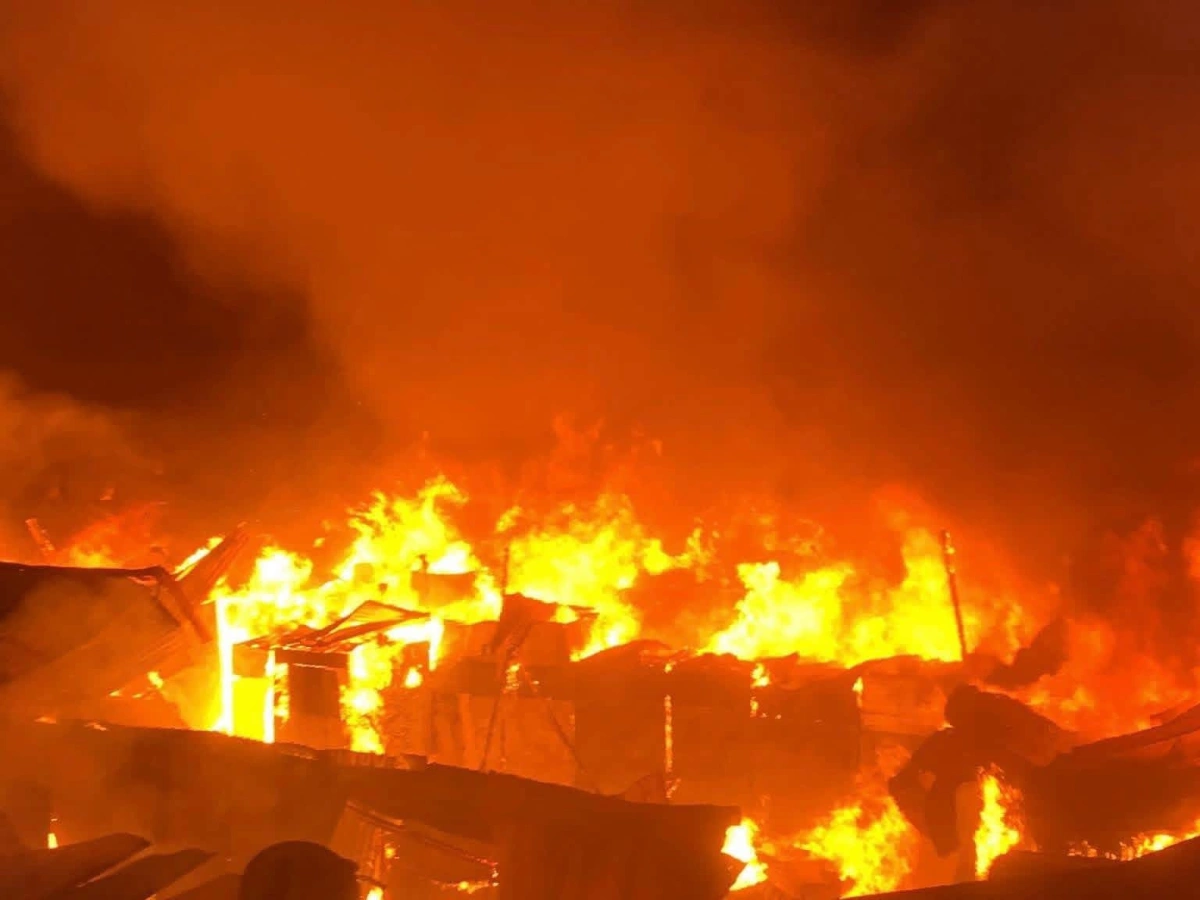 Guinée : un violent incendie ravage le grand marché de Nzérékoré