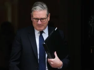 Royaume-Uni : sous pression, le Premier ministre Keir Starmer annonce sa démission