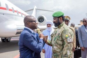Coopération : en visite d’amitié et de travail au Mali, Wadagni reçu par Goïta
