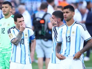 Mondial 2026: un joueur argentin refuse de serrer la main à Donald Trump après la défaite en finale