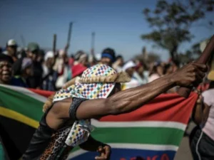 Afrique du Sud : un Ghanéen tué lors de manifestations anti-migrants