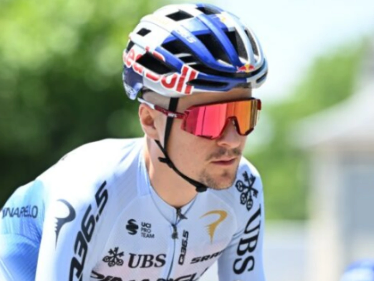 Tour de France: Le classement général après la 13e étape, Seixas sort du Top 5