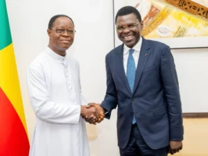 Djogbénou reçoit le Père Nathanaël Soèdé, Aumônier national des cadres et personnalités politiques
