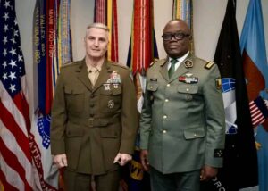 Coopération militaire : le chef d’état-major des Forces armées béninoises reçu au Pentagone