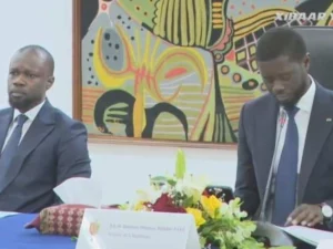 Sénégal : un ministre de Diomaye dévoile la date de dissolution du parlement