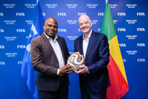 Football : Marcellin Bocovè reçu par Gianni Infantino à Zurich