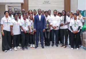 Handball : les Amazones, championnes de l’IHF Trophy, reçues par Benoît Dato