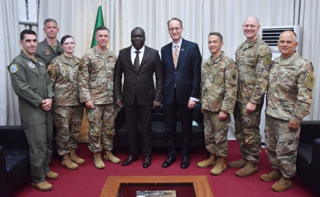 Bénin : le ministre Agonkan pour une coopération militaire plus active avec le Dakota du Nord
