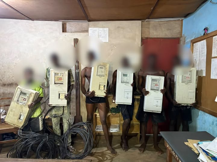 Bénin : la police interpelle 06 voleurs de compteurs SBEE à Hêvié